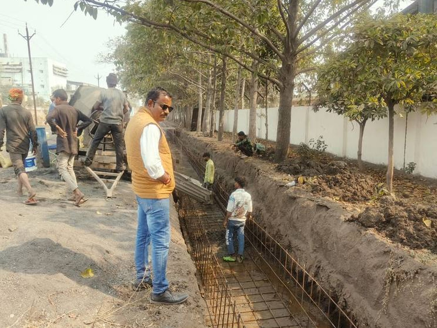 Steel reinforcement installed inside a trench